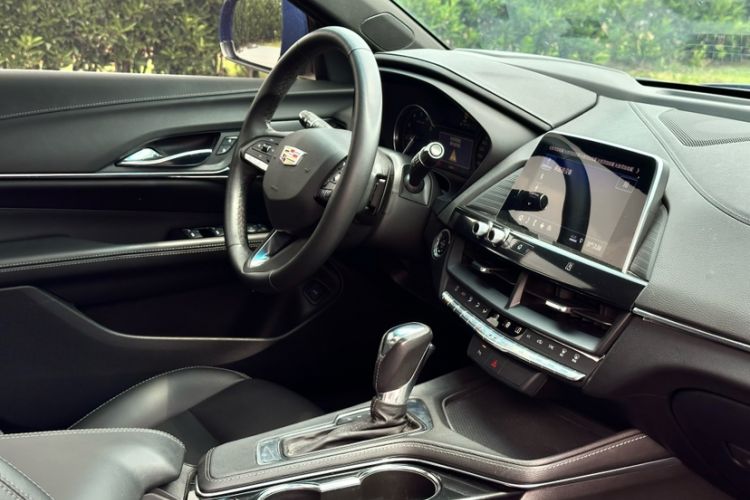 Used Cadillac CT4 2021 28T Fashion Edition Interior 9