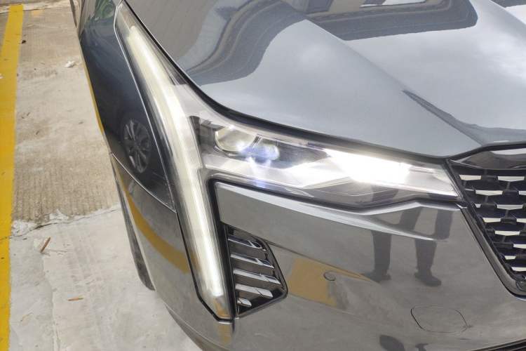 Used Cadillac CT4 2021 28T Luxury Model Right Front Headlight
