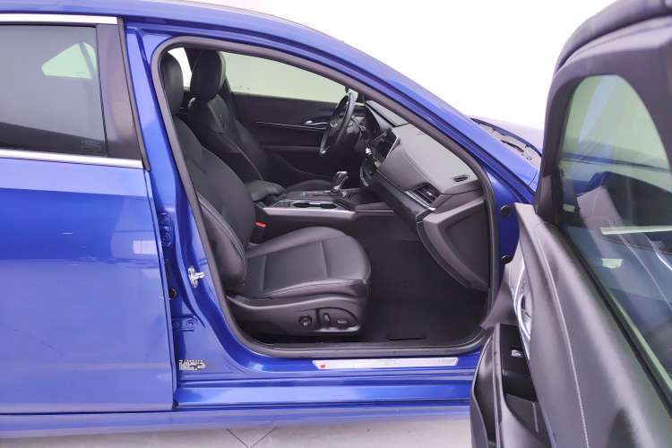 Used Cadillac CT4 2021 28T Luxury Model Right Front Seat