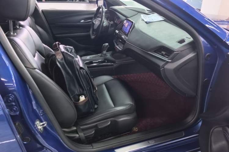 Used Cadillac CT4 2021 28T Fashion Edition Right Front Seat