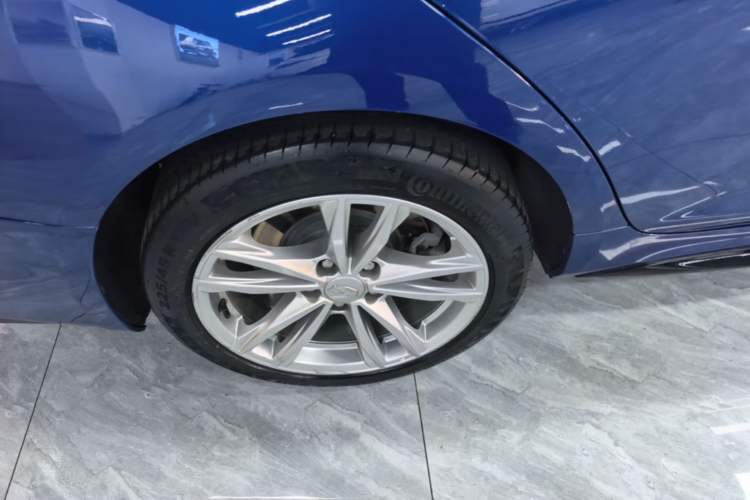 Used Cadillac CT4 2021 28T Fashion Edition Right Rear Wheel Hub