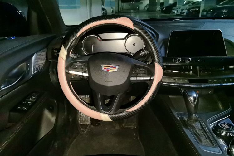Used Cadillac CT4 2021 28T Luxury Model Steering Wheel
