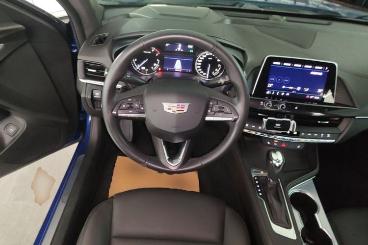 Used Cadillac CT4 2021 28T Luxury Model Steering Wheel