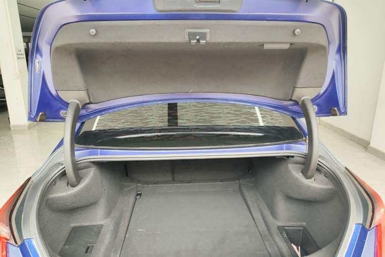 Used Cadillac CT4 2021 28T Luxury Model Trunk