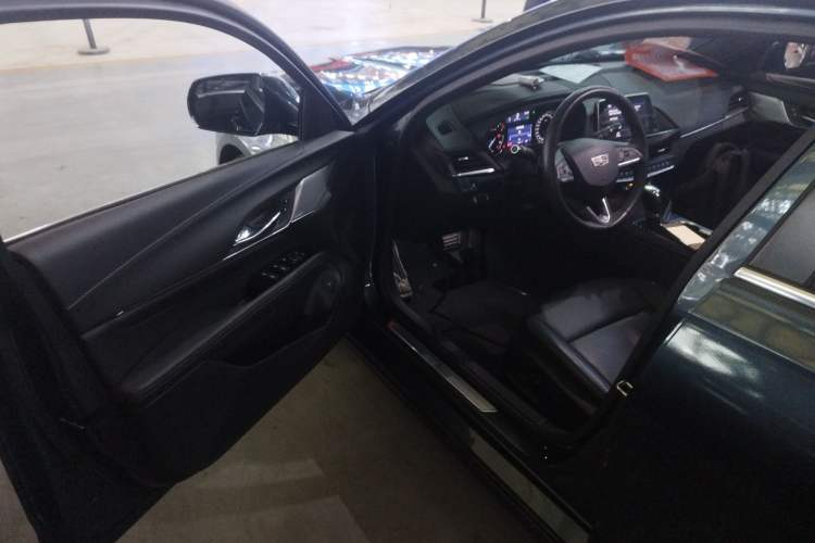 Used Cadillac CT4 2021 28T Luxury Model Driver Seat