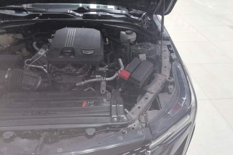 Used Cadillac CT4 2021 28T Luxury Model Engine Bay Left