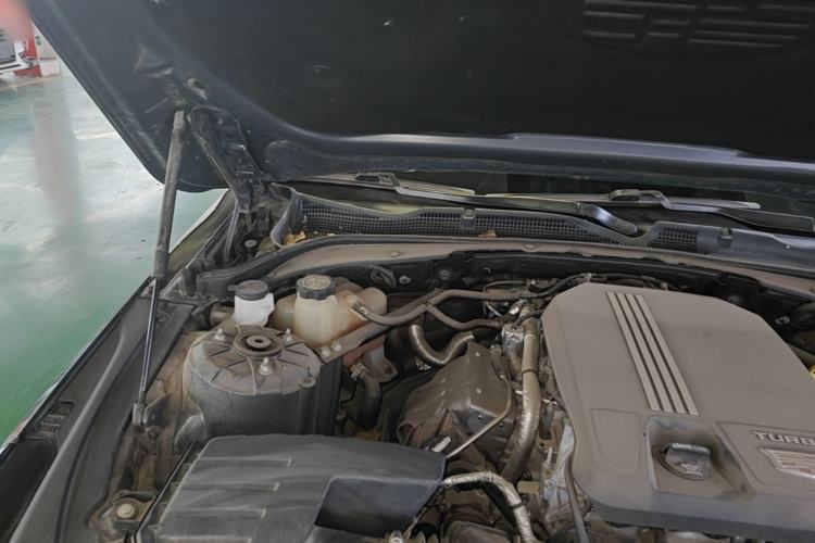 Used Cadillac CT4 2021 28T Luxury Model Engine Bay Right