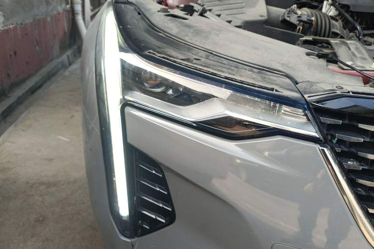 Used Cadillac CT4 2021 28T Luxury Model Exterior 6