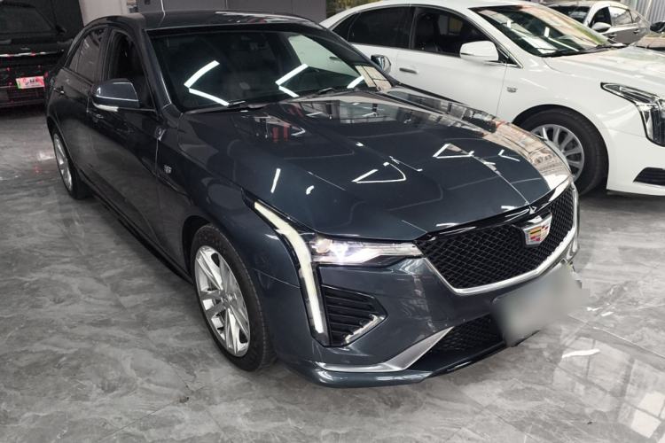 Used Cadillac CT4 2021 28T Fashion Edition Front Right 45 Deg