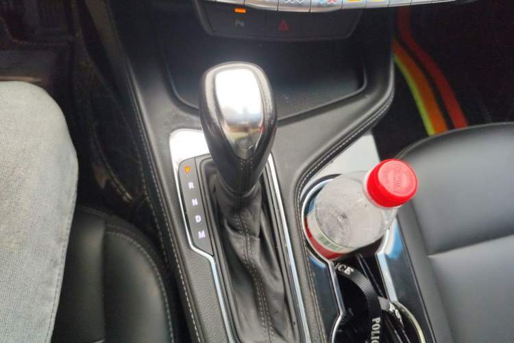Used Cadillac CT4 2021 28T Fashion Edition Gear Lever