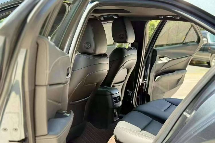 Used Cadillac CT4 2021 28T Luxury Model Interior 3