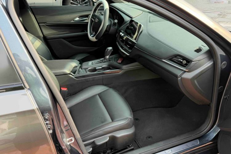 Used Cadillac CT4 2021 28T Fashion Edition Interior 5