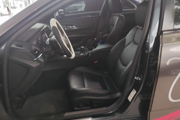 Used Cadillac CT4 2021 28T Fashion Edition Left Front Seat