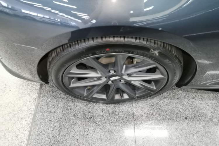 Used Cadillac CT4 2021 28T Prestige Edition Left Front Wheel Hub