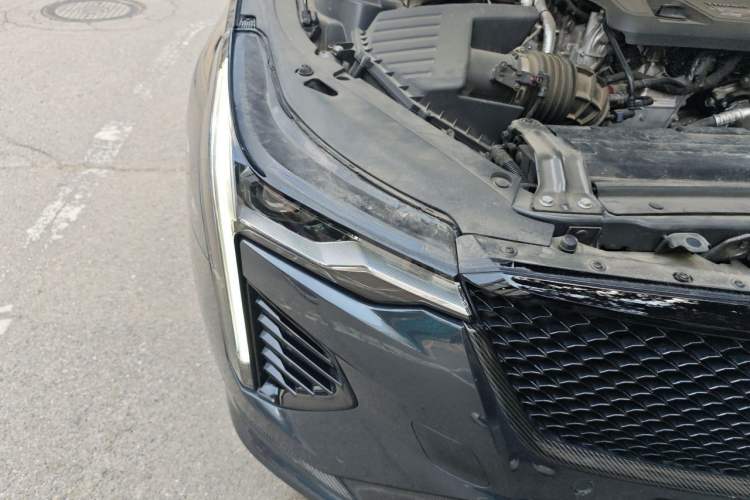 Used Cadillac CT4 2021 28T Prestige Edition Right Front Headlight