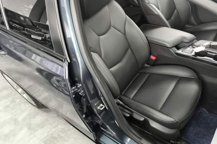 Used Cadillac CT4 2021 28T Fashion Edition Right Front Seat
