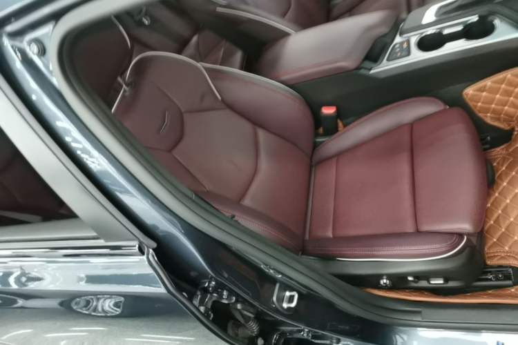 Used Cadillac CT4 2021 28T Prestige Edition Right Front Seat