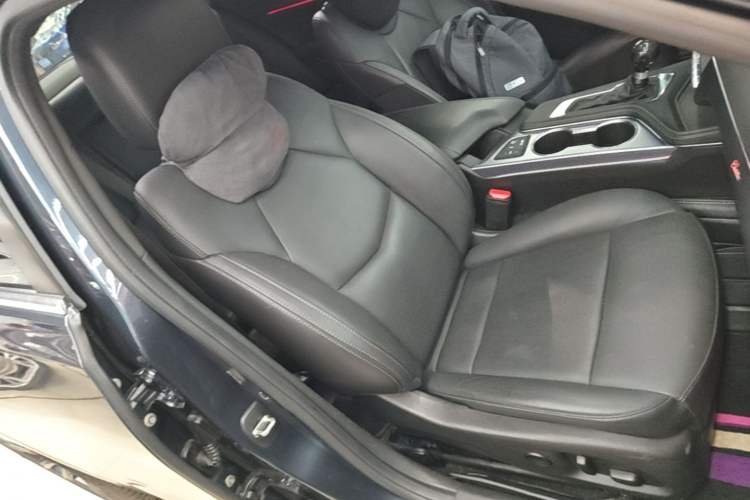 Used Cadillac CT4 2021 28T Luxury Model Right Front Seat