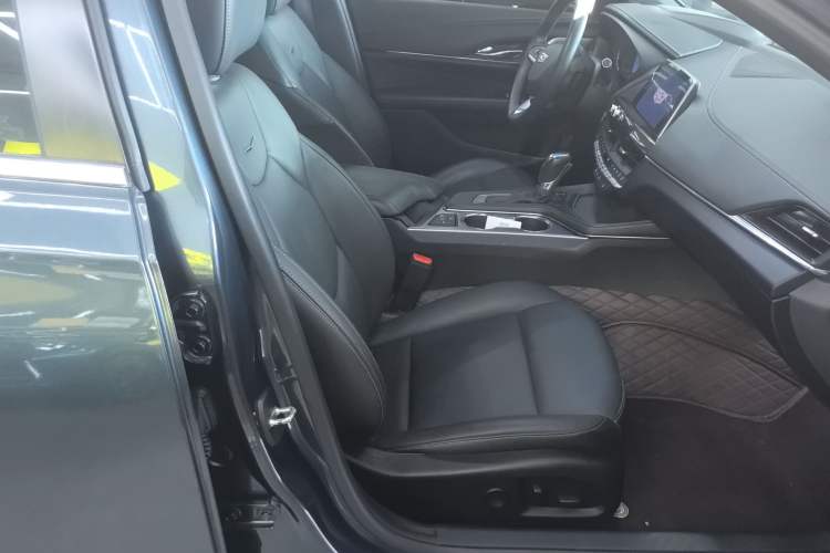 Used Cadillac CT4 2021 28T Luxury Model Right Front Seat