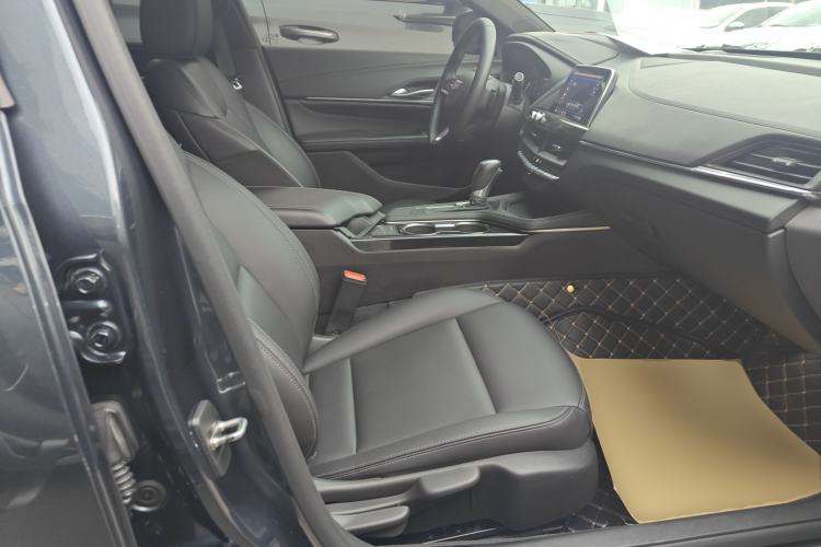 Used Cadillac CT4 2021 28T Fashion Edition Right Front Seat