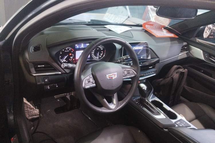 Used Cadillac CT4 2021 28T Luxury Model Steering Wheel