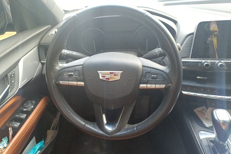 Used Cadillac CT4 2021 28T Luxury Model Steering Wheel