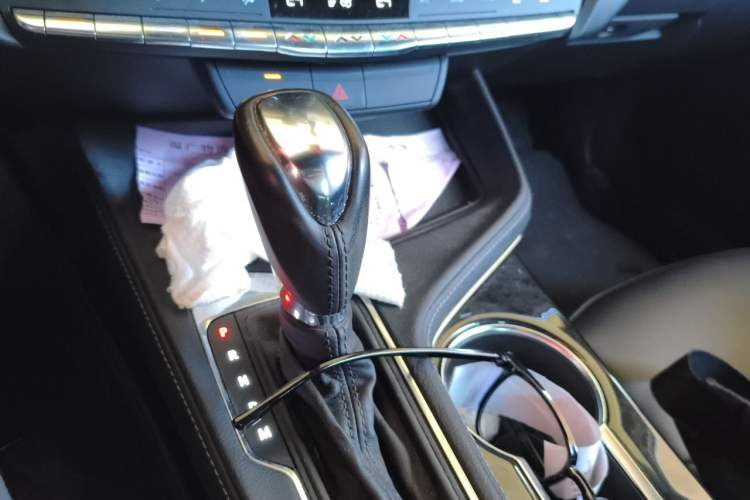 Used Cadillac CT4 2021 28T Fashion Edition Gear Lever