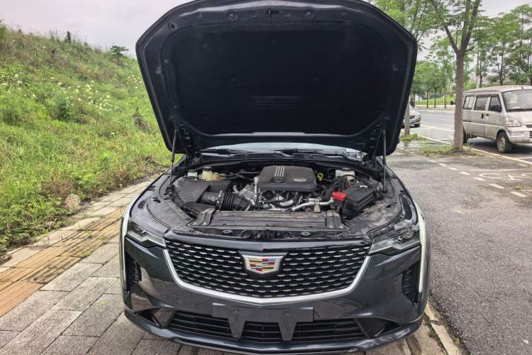 Used Cadillac CT4 2021 28T Luxury Model Engine Bay