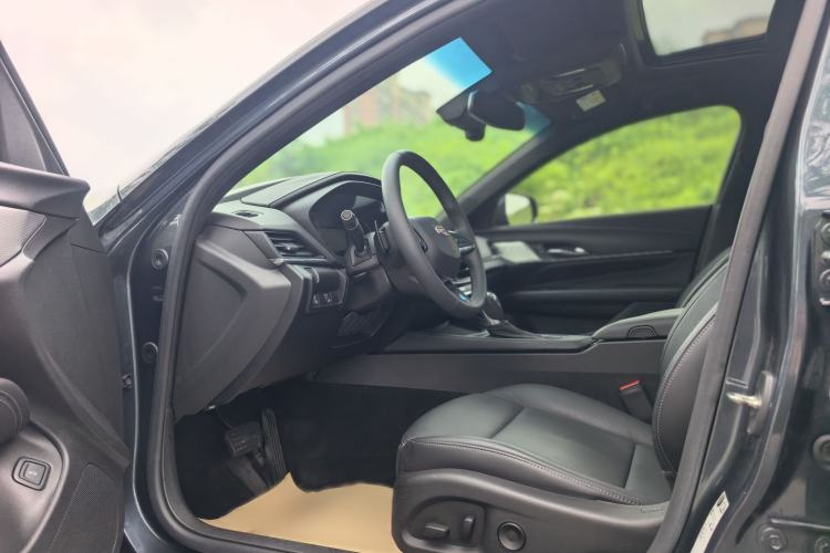 Used Cadillac CT4 2021 28T Luxury Model Interior 1