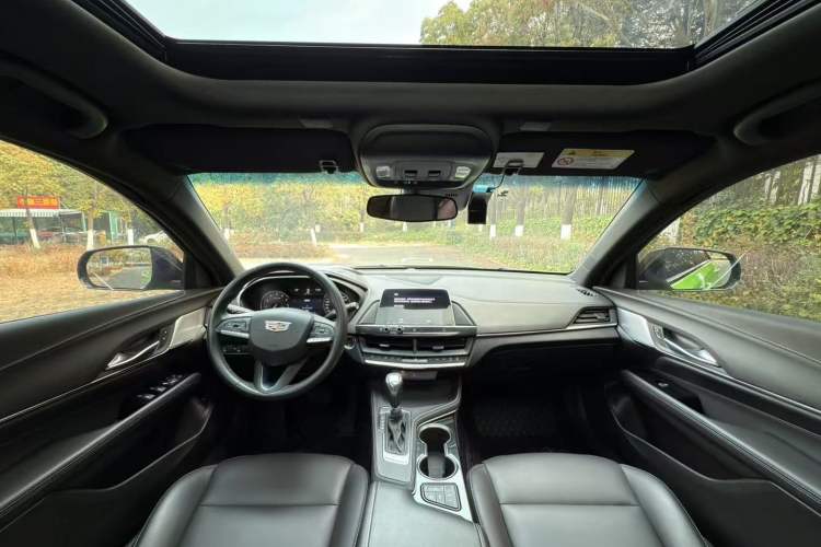 Used Cadillac CT4 2021 28T Fashion Edition Interior 3