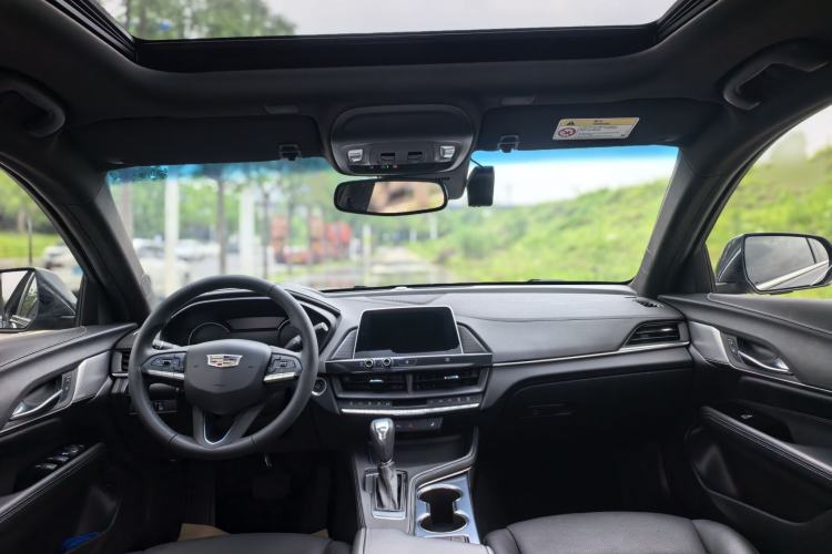 Used Cadillac CT4 2021 28T Luxury Model Interior 4