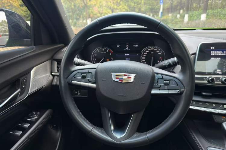 Used Cadillac CT4 2021 28T Fashion Edition Interior 9