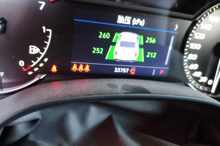 Used Cadillac CT4 2021 28T Fashion Edition Odometer Close Up