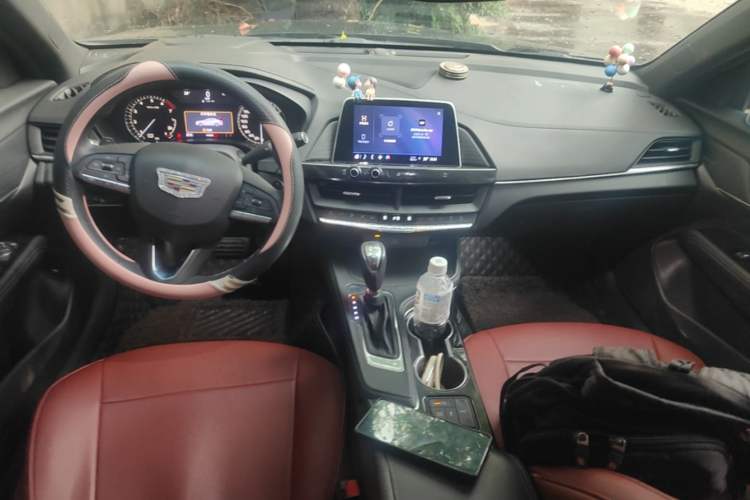Used Cadillac CT4 2021 28T Fashion Edition Center Console