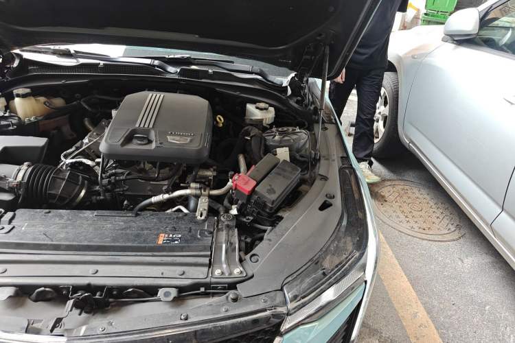 Used Cadillac CT4 2021 28T Fashion Edition Engine Bay Left