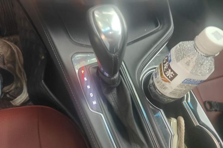 Used Cadillac CT4 2021 28T Fashion Edition Gear Lever