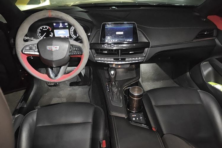 Used Cadillac CT4 2021 28T Fashion Edition Center Console
