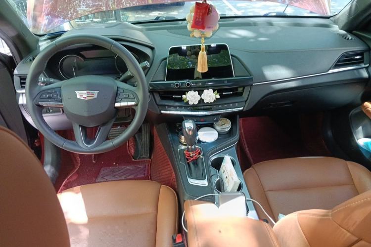 Used Cadillac CT4 2021 28T Luxury Model Center Console