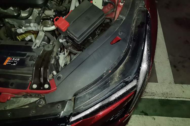 Used Cadillac CT4 2021 28T Fashion Edition Engine Bay Left