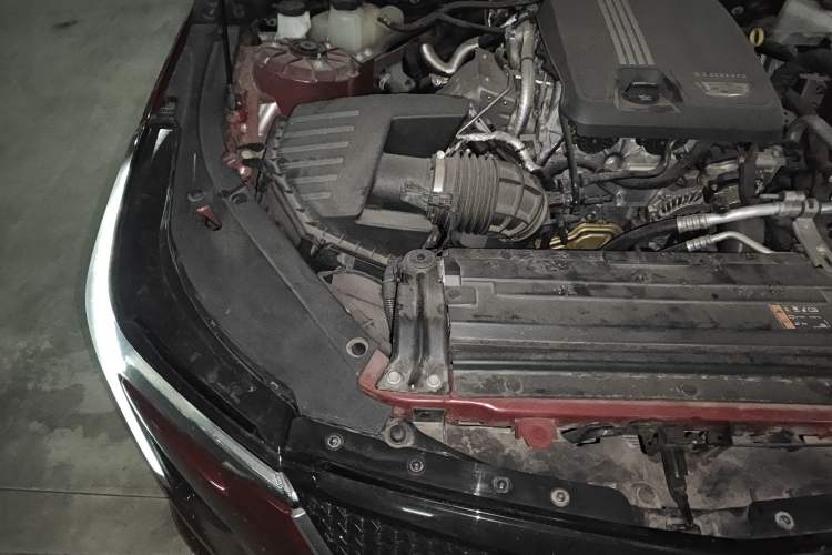Used Cadillac CT4 2021 28T Fashion Edition Engine Bay Right
