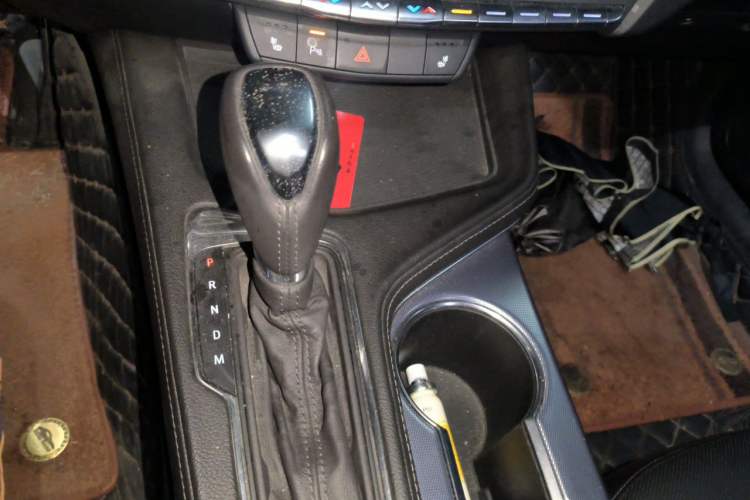 Used Cadillac CT4 2021 28T Fashion Edition Gear Lever