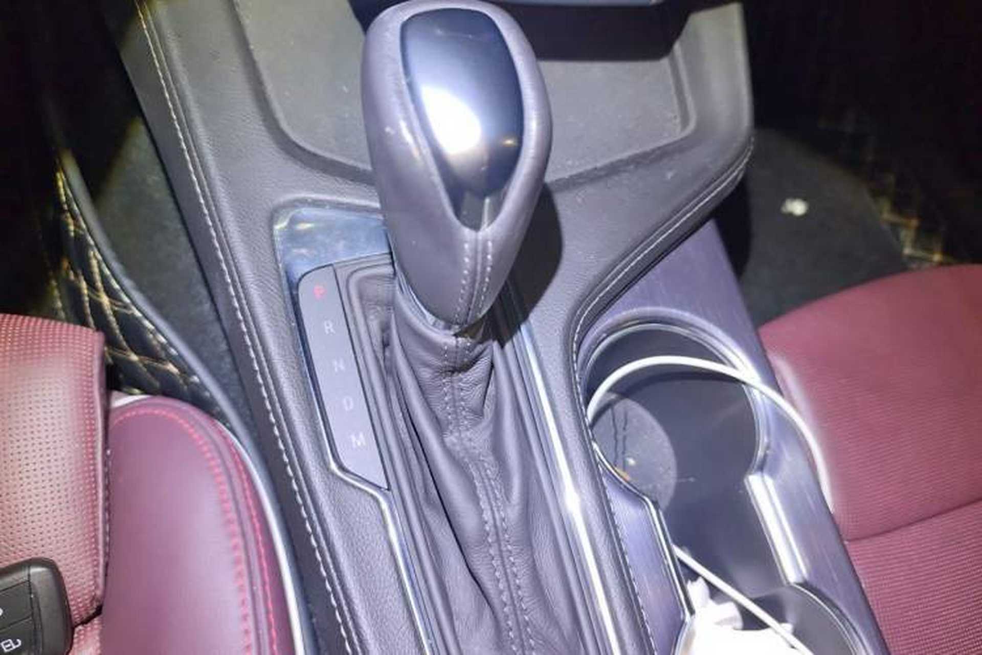 Used Cadillac CT4 2021 28T Prestige Edition Gear Lever