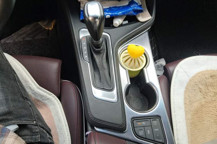 Used Cadillac CT4 2021 28T Prestige Edition Gear Lever