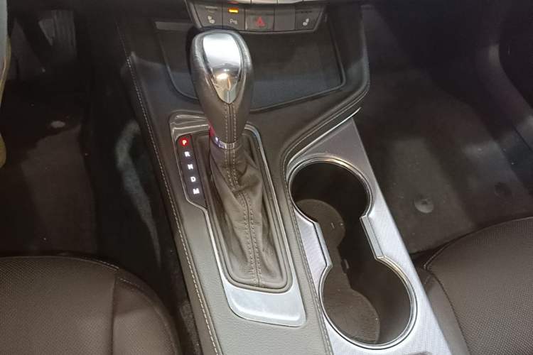 Used Cadillac CT4 2021 28T Luxury Model Gear Lever