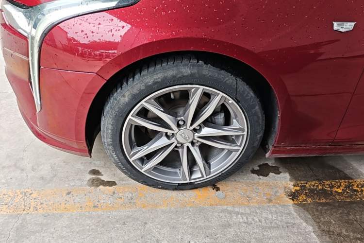 Used Cadillac CT4 2021 28T Luxury Model Left Front Wheel Hub