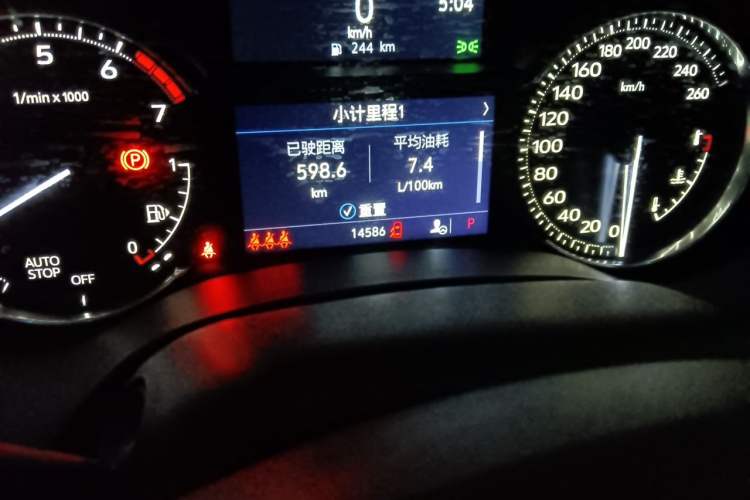 Used Cadillac CT4 2021 28T Fashion Edition Odometer Close Up