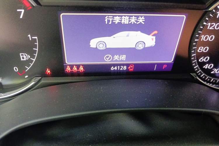 Used Cadillac CT4 2021 28T Luxury Model Odometer Close Up