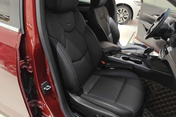 Used Cadillac CT4 2021 28T Luxury Model Right Front Seat