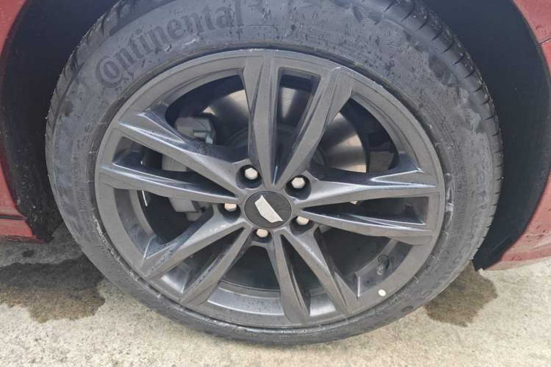 Used Cadillac CT4 2021 28T Luxury Model Right Front Wheel Hub