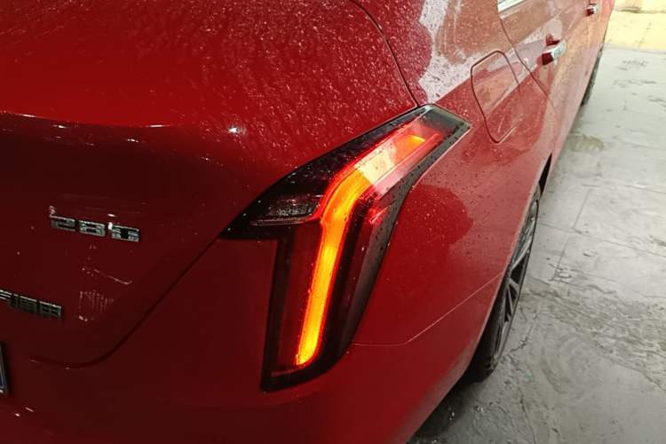 Used Cadillac CT4 2021 28T Luxury Model Right Rear Taillight